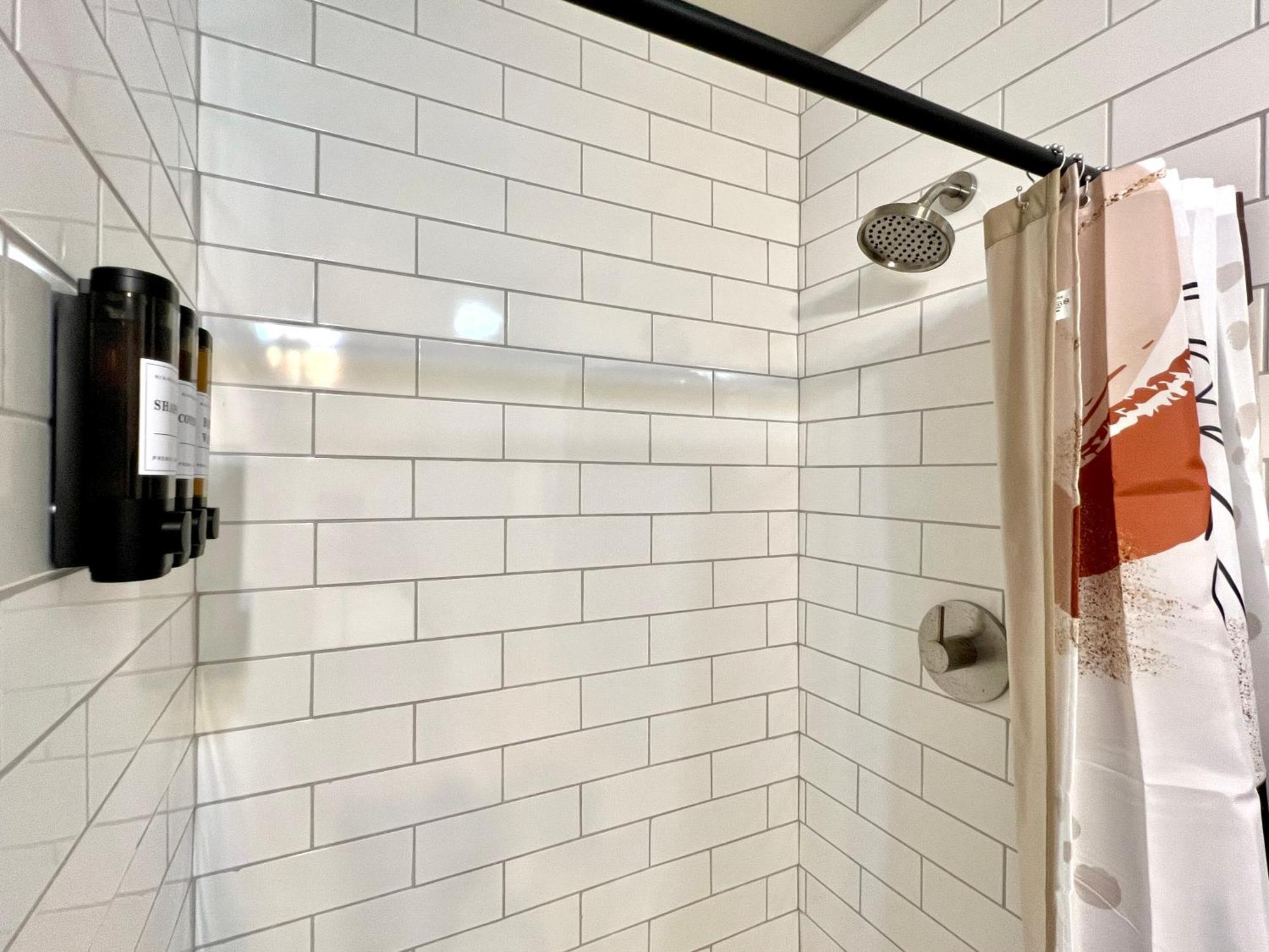 Modern Style Home Near Dt Indy & Major Attractions إنديانابوليس المظهر الخارجي الصورة