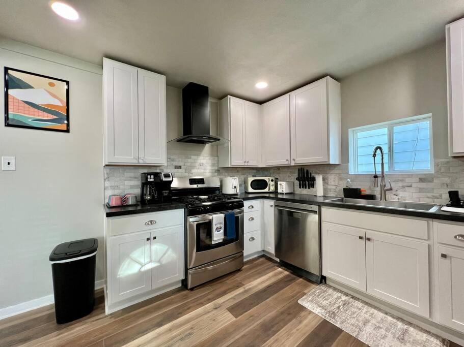 Modern Style Home Near Dt Indy & Major Attractions إنديانابوليس المظهر الخارجي الصورة