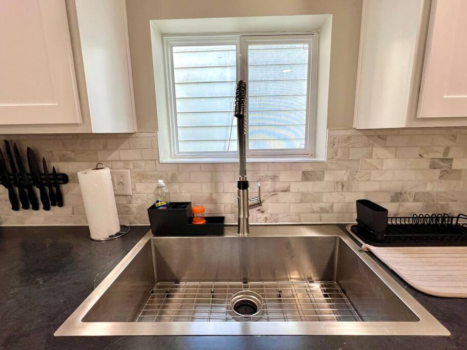 Modern Style Home Near Dt Indy & Major Attractions إنديانابوليس المظهر الخارجي الصورة