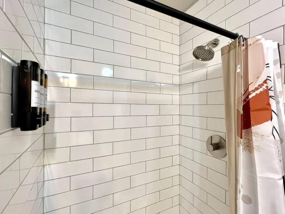 Modern Style Home Near Dt Indy & Major Attractions إنديانابوليس المظهر الخارجي الصورة